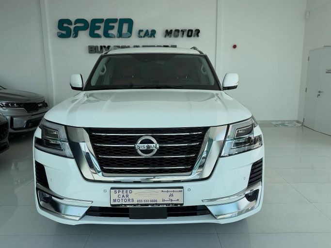 Подержанный Nissan Patrol VI (Y62) Рестайлинг 2, 5.6 л, 2024 в Абу-Даби от Speed Car Motors Белый цвет. GCC | AUTO.AE
