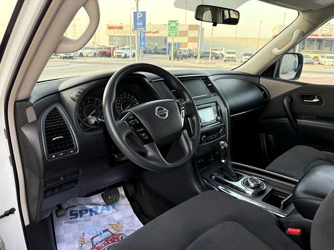 Подержанный Nissan Patrol VI (Y62) Рестайлинг 2, 4.0 л, 2020 в Абу-Даби от Al Laith Cars Showroom Белый цвет. GCC | AUTO.AE