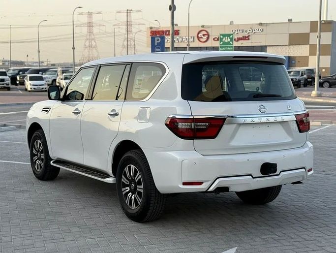 Подержанный Nissan Patrol VI (Y62) Рестайлинг 2, 4.0 л, 2020 в Абу-Даби от Al Laith Cars Showroom Белый цвет. GCC | AUTO.AE