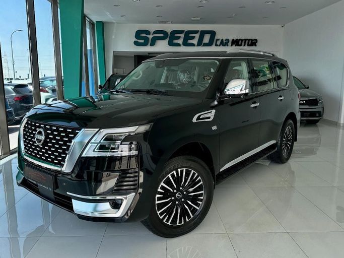 Подержанный Nissan Patrol VI (Y62) Рестайлинг 2, 5.6 л, 2024 в Абу-Даби от Speed Car Motors Черный цвет. GCC | AUTO.AE