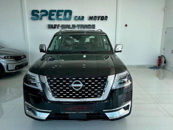 Подержанный Nissan Patrol VI (Y62) Рестайлинг 2, 5.6 л, 2024 в Абу-Даби от Speed Car Motors Черный цвет. GCC | AUTO.AE