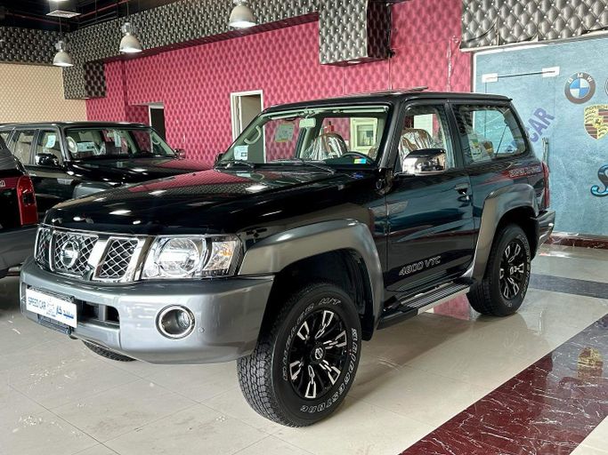 New Nissan Patrol V (Y61) Facelift, 4.8 l, 2024 in Abu Dhabi by Speed Car Motors, Black color. GCC Specs | AUTO.AE