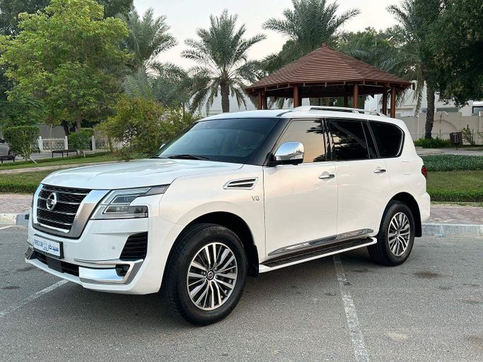 Used Nissan Patrol VI (Y62) Facelift 2, 5.6 l, 2020 in Abu Dhabi by Speed Car Motors, White color.  | AUTO.AE