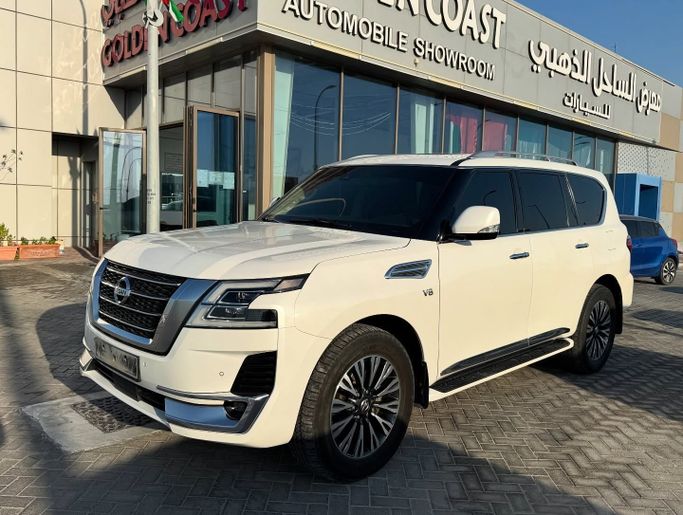 Used Nissan Patrol VI (Y62) Facelift 2, 5.6 l, 2020 in Abu Dhabi by Golden coast automobile showroom, White color. GCC Specs | AUTO.AE
