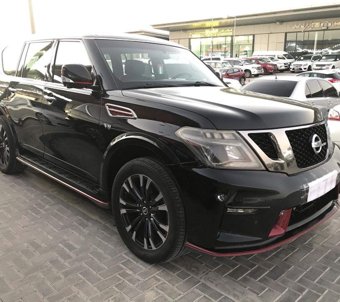 Used Nissan Patrol VI (Y62) Facelift, 5.6 l, 2019 in Abu Dhabi by Golden coast automobile showroom, Black color. GCC Specs | AUTO.AE
