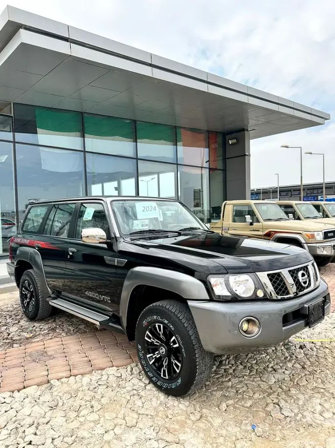 جديدة Nissan Patrol عملية فيس ليفت V (Y61), 4.8 l, 2024 في في أبو ظبي من Al saada cars exibition، اللون أسود. مواصفات الخليج | AUTO.AE