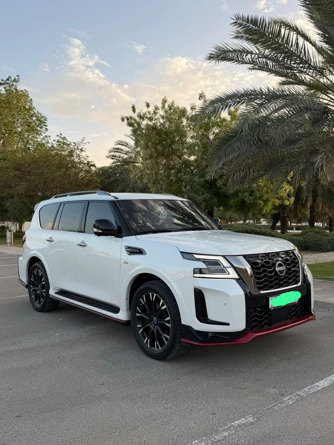 مستعملة Nissan Patrol عملية فيس ليفت VI (Y62) 2, 3.5 l, 2022 في في أبو ظبي، اللون أبيض. مواصفات الخليج | AUTO.AE | إعلان #247436
