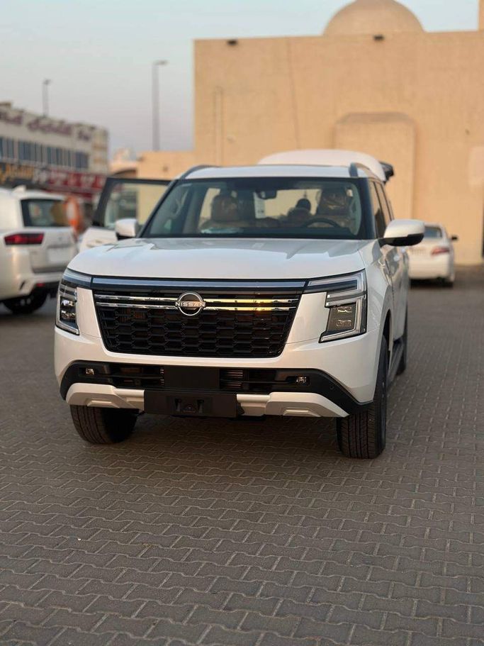 جديدة Nissan Patrol سابعاً (Y63), 3.8 l, 2026 في في أبو ظبي من AL NOJOOM CARS، اللون أبيض.  | AUTO.AE | إعلان #258116