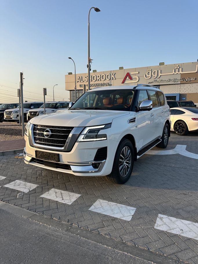 مستعملة Nissan Patrol عملية فيس ليفت VI (Y62) 2, 5.6 l, 2021 في في أبو ظبي من Al Shorook Used Car Exhibition، اللون أبيض. مواصفات الخليج | AUTO.AE | إعلان #263507