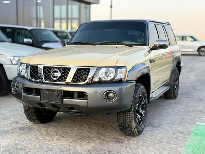 مستعملة Nissan Patrol عملية فيس ليفت V (Y61), 4.8 l, 2024 في في الإمارات, أبوظبي من Al Lulu Cars، اللون بيج. مواصفات الخليج | AUTO.AE | إعلان #274294