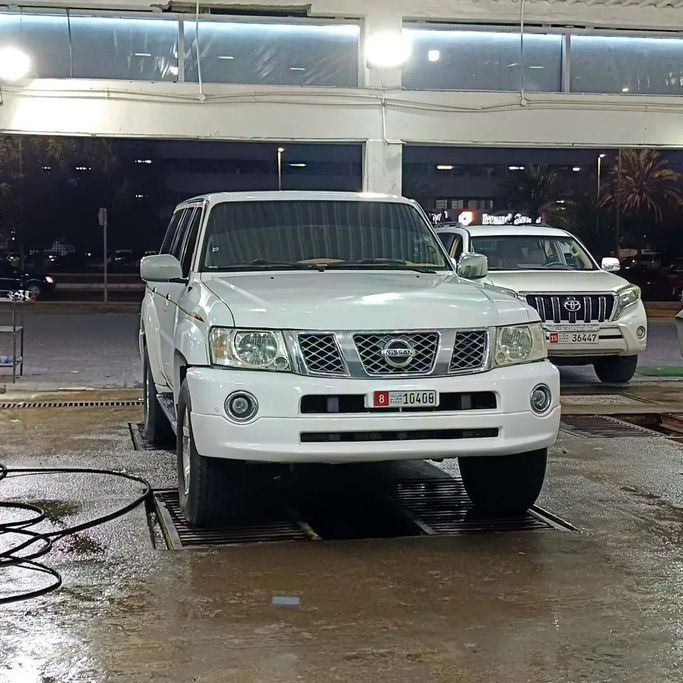 Подержанный Nissan Patrol V (Y61) Рестайлинг, 4.8 л, 2009 в ОАЭ, Абу-Даби Белый цвет. GCC | AUTO.AE | Объявление #274347