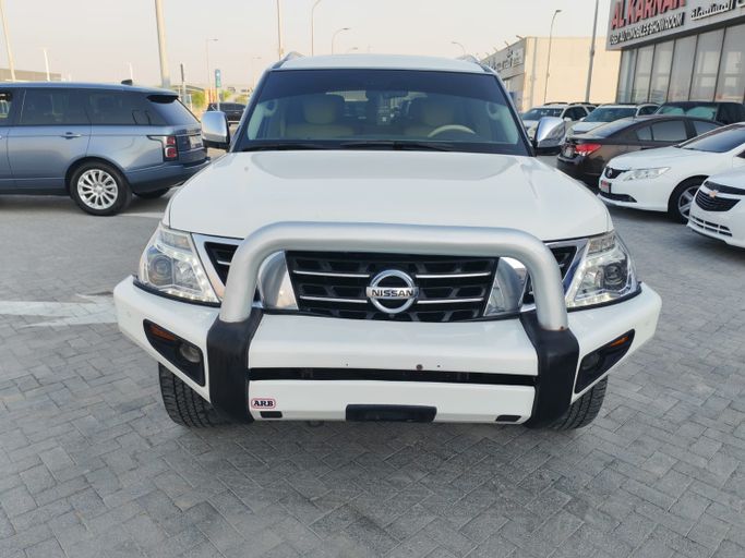 Подержанный ⁦Nissan Patrol VI (Y62), 5.6 л, 2011⁩ в ОАЭ, Абу-Даби от The Shark Automobile Showroom Белый цвет.  | AUTO.AE | Объявление #290226