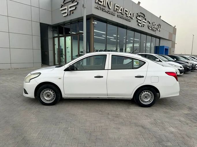 Подержанный Nissan Sunny N17 Рестайлинг, 1.5 л, 2019 в Абу-Даби от Bin Faraj Automobile Showroom Белый цвет. GCC | AUTO.AE