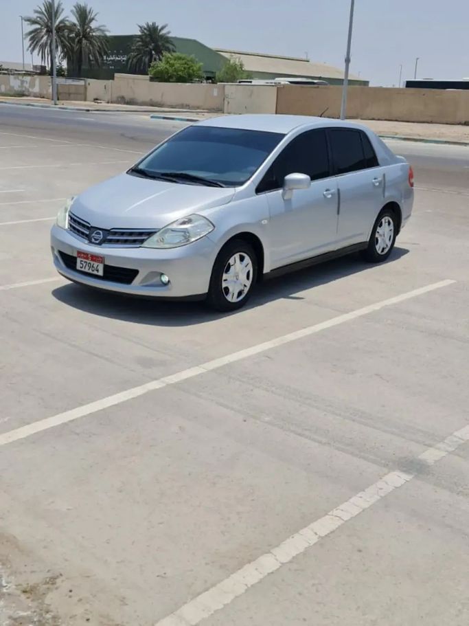 Used Nissan Tiida I, 1.6 l, 2009 in Abu Dhabi, Silver color. GCC Specs | AUTO.AE | Listing #269752