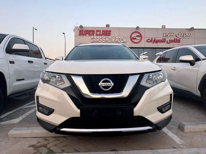 Подержанный Nissan X-Trail III Рестайлинг, 2.5 л, 2019 в Абу-Даби от Super Class Cars Showroom Белый цвет. GCC | AUTO.AE