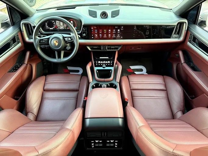 Used Porsche Cayenne III Facelift, 3.0 l, 2024 in Abu Dhabi by Al Bayan Motors, Grey color. GCC Specs | AUTO.AE