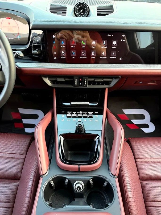 Used Porsche Cayenne III Facelift, 3.0 l, 2024 in Abu Dhabi by Al Bayan Motors, Grey color. GCC Specs | AUTO.AE