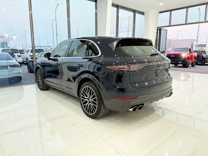 Used Porsche Cayenne III, 3.0 l, 2020 in Abu Dhabi by Al Bayan Motors, Grey color. GCC Specs | AUTO.AE