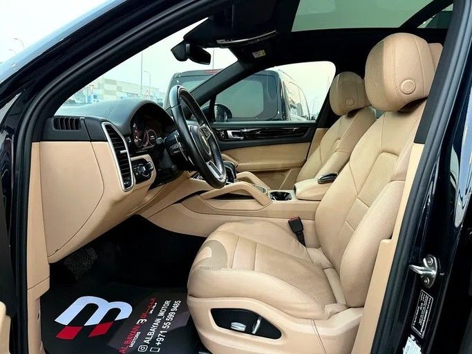 Used Porsche Cayenne III, 3.0 l, 2020 in Abu Dhabi by Al Bayan Motors, Grey color. GCC Specs | AUTO.AE
