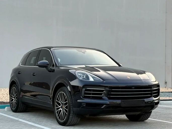 مستعملة Porsche Cayenne S ثالثاً, 2.9 l, 2020 في في أبو ظبي من Deals On Wheels Motors Cars Showroom، اللون أسود. مواصفات الخليج | AUTO.AE