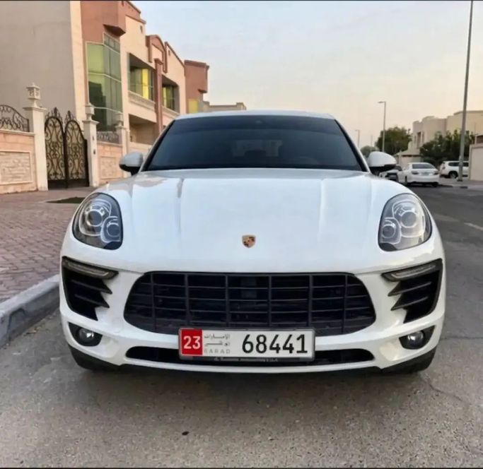 Подержанный Porsche Macan I, 2.0 л, 2015 в Абу-Даби Белый цвет. GCC | AUTO.AE | Объявление #266656