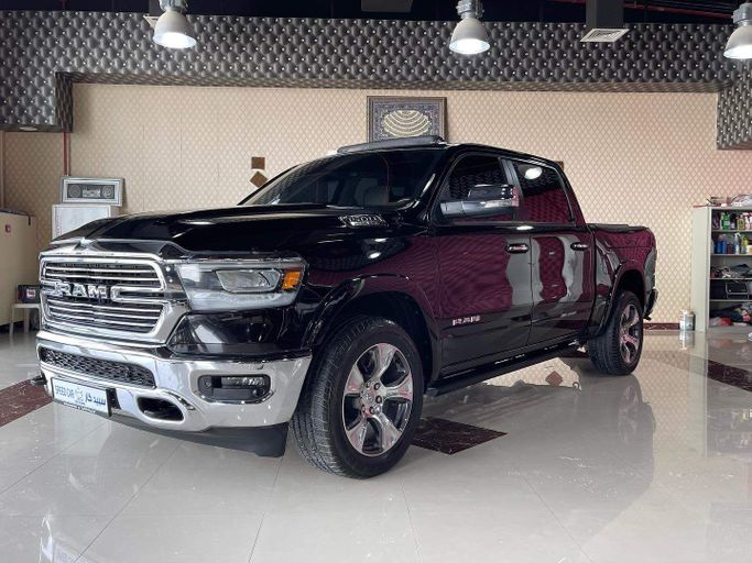 Used RAM 1500 V, 5.7 l, 2020 in Abu Dhabi by Speed Car Motors, Black color. GCC Specs | AUTO.AE
