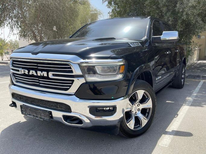 Used RAM 1500 V, 5.7 l, 2020 in Abu Dhabi by Speed Car Motors, Black color. GCC Specs | AUTO.AE