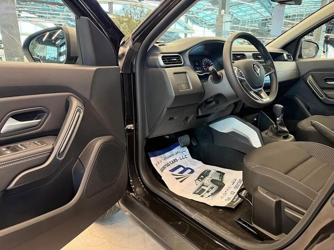 Новый Renault Duster II, 1.6 л, 2025 в Абу-Даби от Baniyas Cars Abu Dhabi Черный цвет. Other | AUTO.AE
