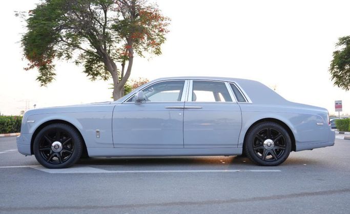 Used Rolls-Royce Phantom VII Facelift (Series II), 6.7 l, 2014 in Abu Dhabi by Advantage Motors, Grey color. GCC Specs | AUTO.AE