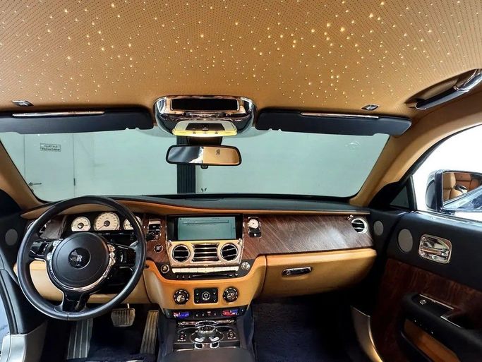 Used Rolls-Royce Wraith, 6.6 l, 2016 in Abu Dhabi by F1 Lebanon vehicle Trading, Navy Blue color. European Specs | AUTO.AE