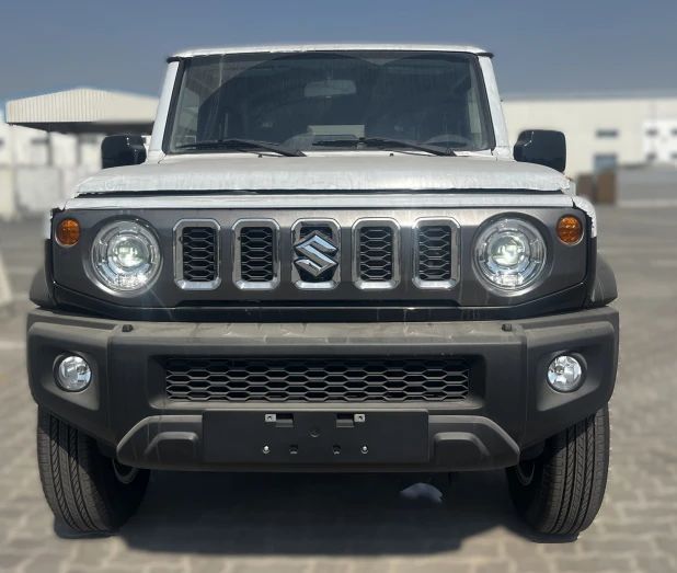جديدة Suzuki Jimny رابعاً, 1.5 l, 2025 في في أبو ظبي من AL NOJOOM CARS، اللون أسود.  | AUTO.AE | إعلان #258074