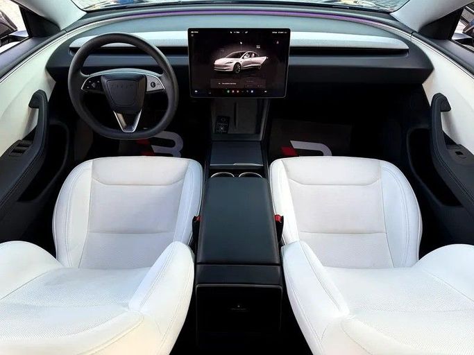 Подержанный Tesla Model 3 Long Range I Рестайлинг, 2024 в Абу-Даби от Al Bayan Motors Серый цвет. GCC | AUTO.AE