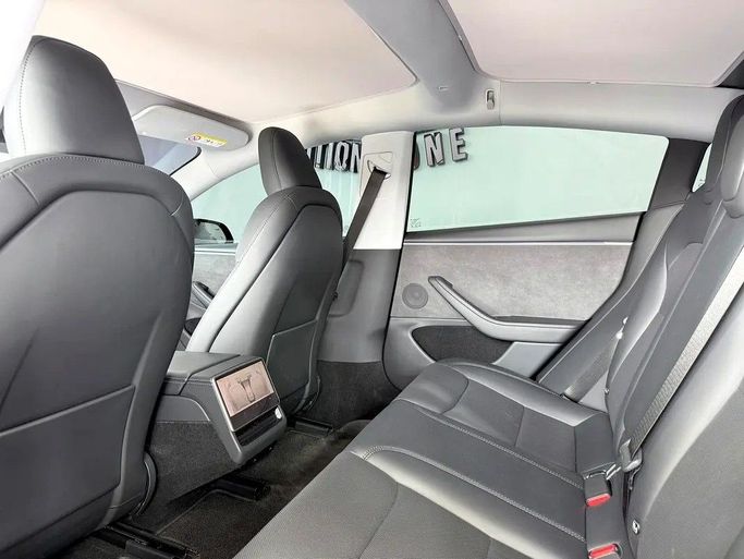 Used Tesla Model 3 Long Range I Facelift, 2024 in Abu Dhabi by Edition One Motors, Black color. GCC Specs | AUTO.AE