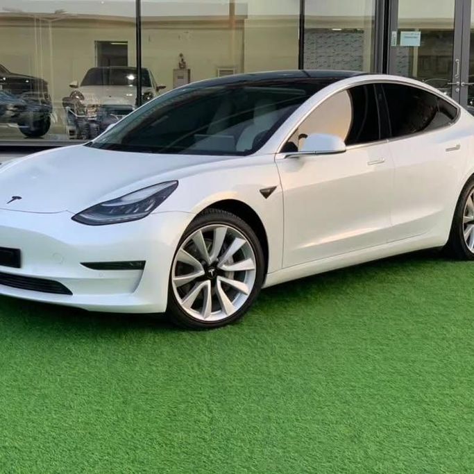 Used Tesla Model 3 Standart I, 2020 in Abu Dhabi by Al Fajr Automobile showroom, White color. GCC Specs | AUTO.AE