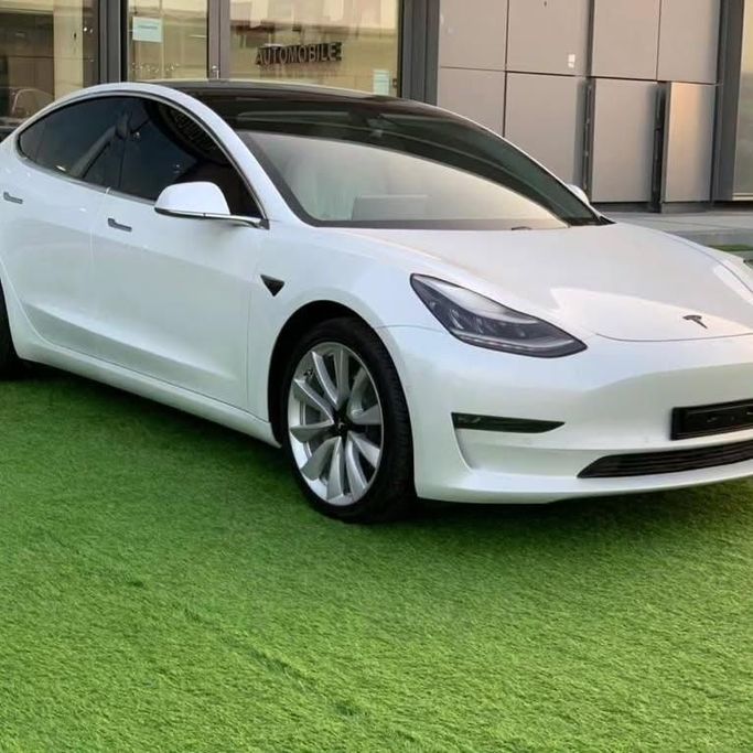 Used Tesla Model 3 Standart I, 2020 in Abu Dhabi by Al Fajr Automobile showroom, White color. GCC Specs | AUTO.AE