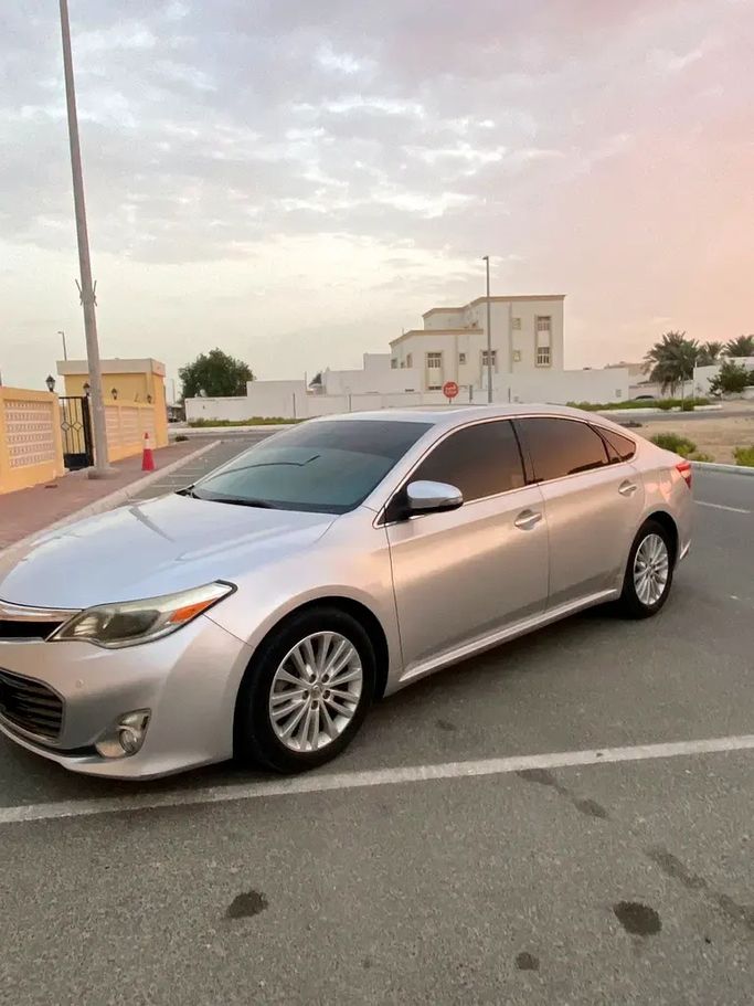 مستعملة Toyota Avalon رابعاً, 3.5 l, 2014 في في الإمارات, أبوظبي من F1 Lebanon vehicle Trading، اللون فضي. مواصفات الخليج | AUTO.AE | إعلان #275677