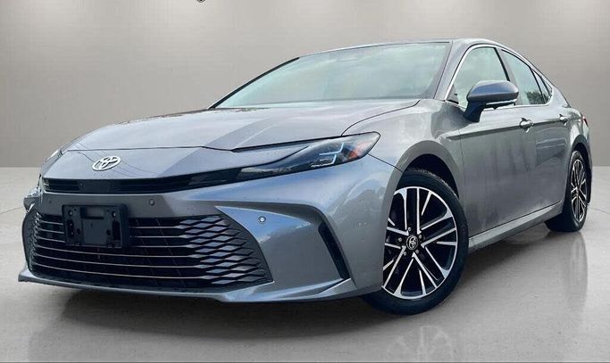 Used Toyota Camry IX (XV80), 2.5 l, 2025 in Abu Dhabi, Grey color. Canadian Specs | AUTO.AE