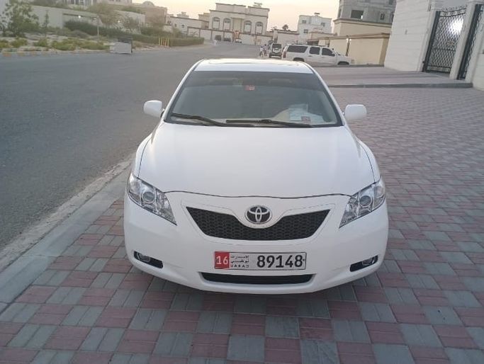 مستعملة Toyota Camry السادس (XV40), 2.5 l, 2007 في في الإمارات, أبوظبي من The Shark Automobile Showroom، اللون أبيض.  | AUTO.AE | إعلان #278931