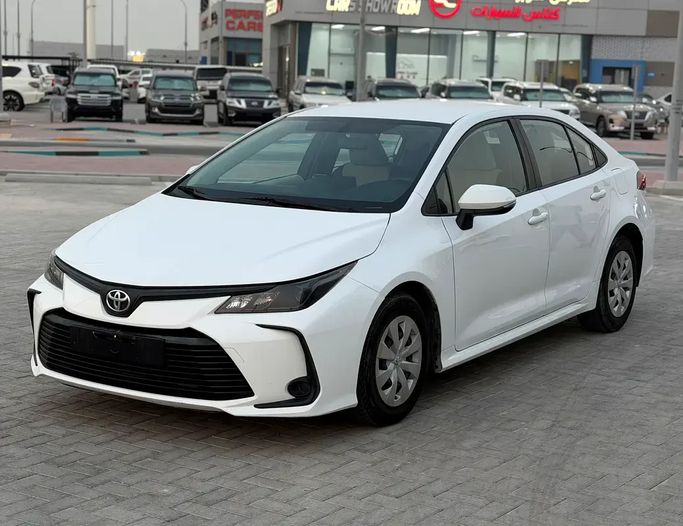 Подержанный Toyota Corolla XII (E210), 1.6 л, 2020 в ОАЭ, Абу-Даби от Al Laith Cars Showroom Белый цвет. GCC | AUTO.AE | Объявление #275087