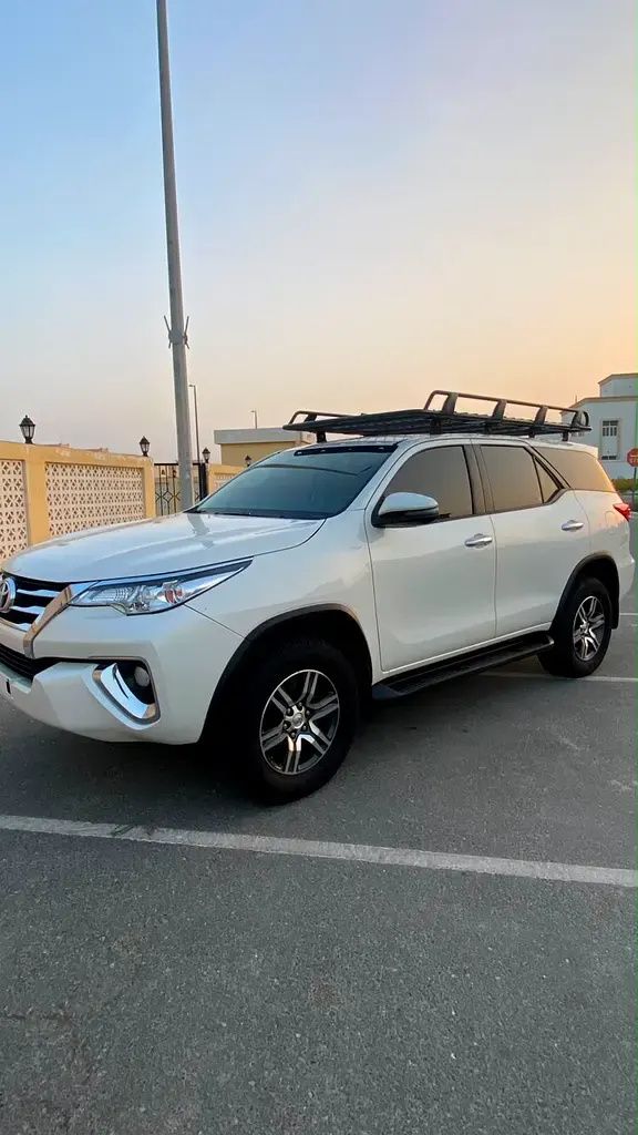 مستعملة Toyota Fortuner ثانياً, 2.7 l, 2019 في في الإمارات, أبوظبي من F1 Lebanon vehicle Trading، اللون أبيض. مواصفات الخليج | AUTO.AE | إعلان #275672