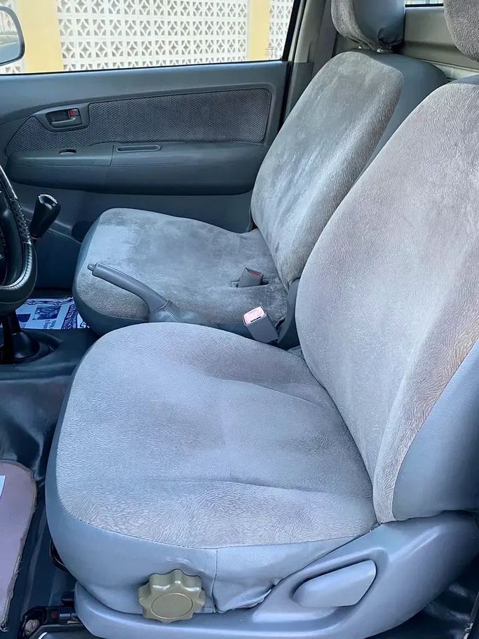 Подержанный Toyota Hilux VII Рестайлинг, 2.7 л, 2011 в Абу-Даби от F1 Lebanon vehicle Trading Белый цвет. GCC | AUTO.AE