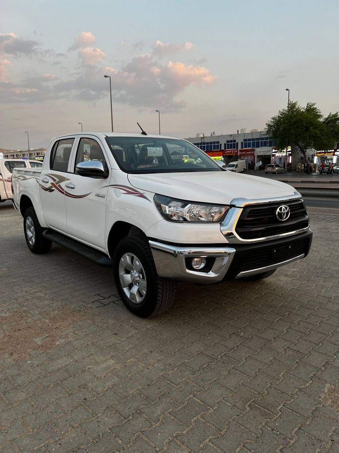 New Toyota Hilux VIII Facelift, 2.4 l, 2026 in Abu Dhabi by AL NOJOOM CARS, White color.  | AUTO.AE | Listing #258066