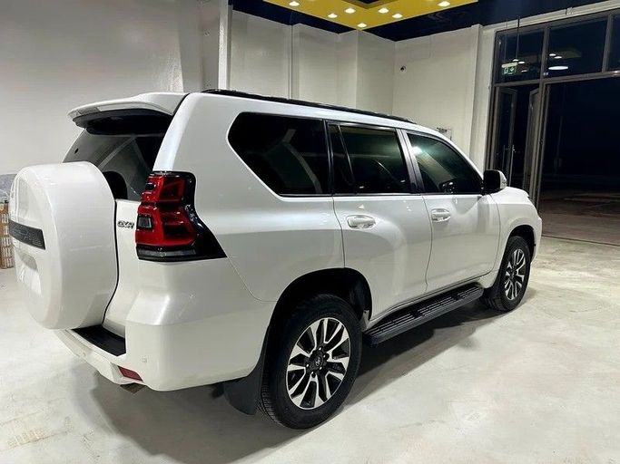 Used Toyota Land Cruiser Prado 150 Series Facelift 3, 4.0 l, 2023 in Abu Dhabi by Al Ramz Motors, Grey color. GCC Specs | AUTO.AE