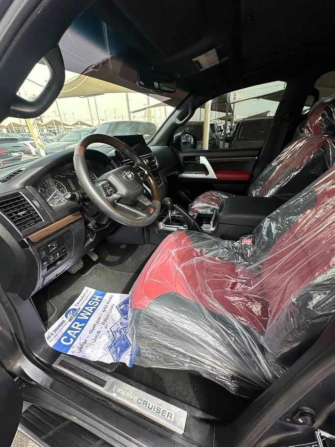 Подержанный Toyota Land Cruiser 200 Series, 4.0 л, 2009 в Абу-Даби от Al Waleed Used Cars Серый цвет. GCC | AUTO.AE