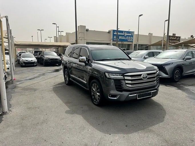 Подержанный Toyota Land Cruiser 200 Series, 4.0 л, 2009 в Абу-Даби от Al Waleed Used Cars Серый цвет. GCC | AUTO.AE