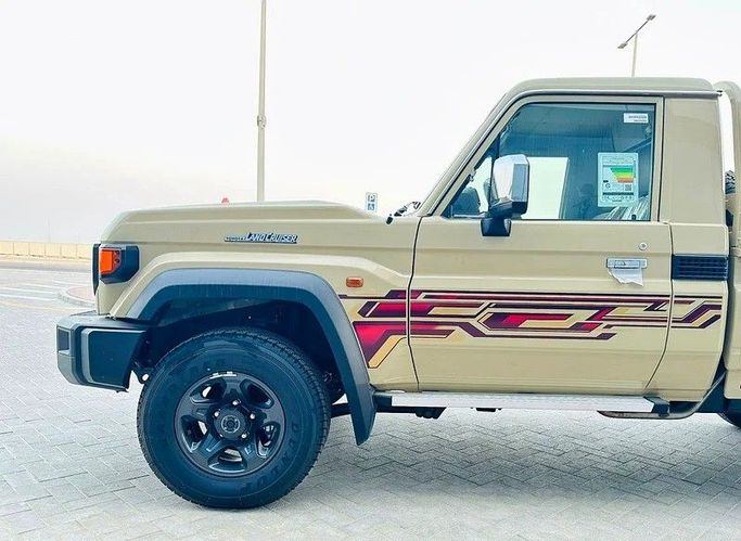 New Toyota Land Cruiser 70 Series Facelift 2, 4.0 l, 2025 in Abu Dhabi by Al Lulu Cars, Beige color. GCC Specs | AUTO.AE