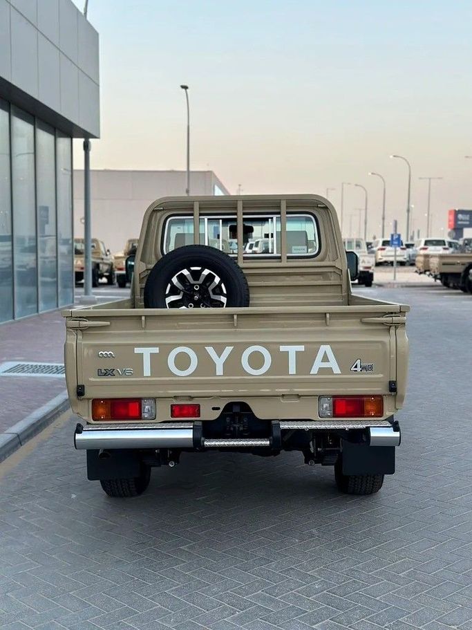 New Toyota Land Cruiser 70 Series Facelift 2, 4.0 l, 2025 in Abu Dhabi by Al Lulu Cars, Beige color. GCC Specs | AUTO.AE