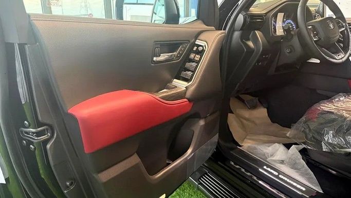 New Toyota Land Cruiser 70 Series Facelift 2, 2.8 l, 2025 in Abu Dhabi by New Sahraa Cars, Black color. GCC Specs | AUTO.AE