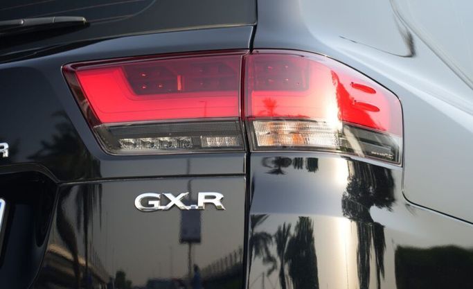 Used Toyota Land Cruiser 300 Series, 3.4 l, 2022 in Abu Dhabi by Advantage Motors, Black color. GCC Specs | AUTO.AE