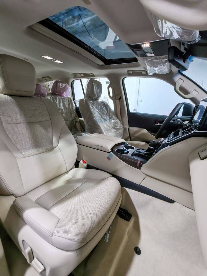 New Toyota Land Cruiser 300 Series, 3.4 l, 2025 in Abu Dhabi, Grey color. GCC Specs | AUTO.AE